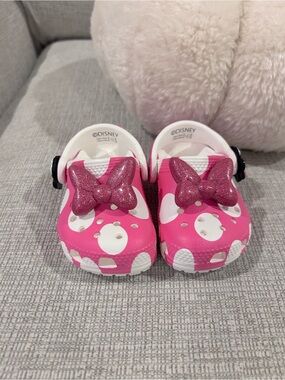 Disney Minnie Mouse Pink Classic Clogs 4